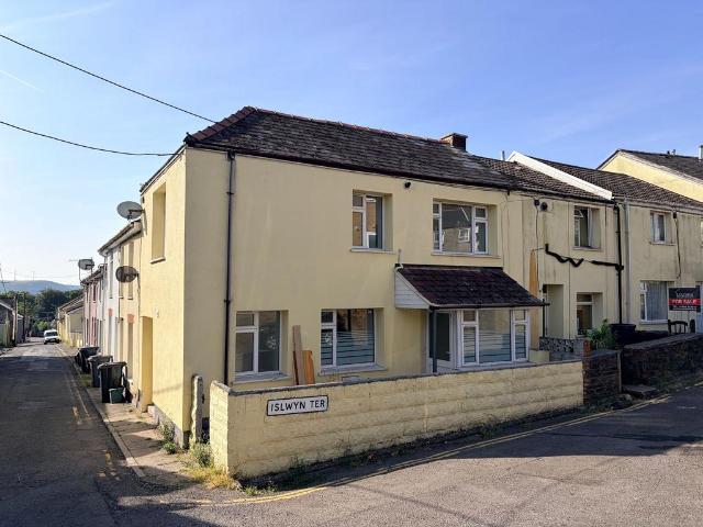 Islwyn Terrace, Tredegar, NP22 3 bed terraced house to rent £750 pcm £173 pw