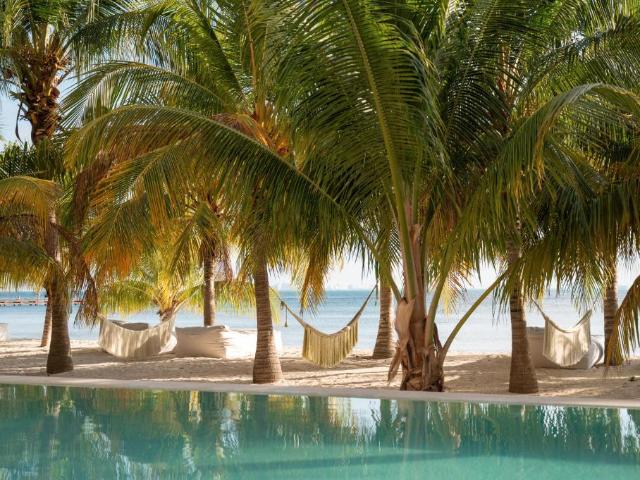 ISLA MUJERES BEACHFRONT CONDO