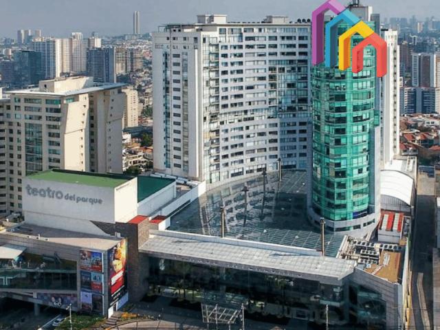 Isla comercial Parque interlomas