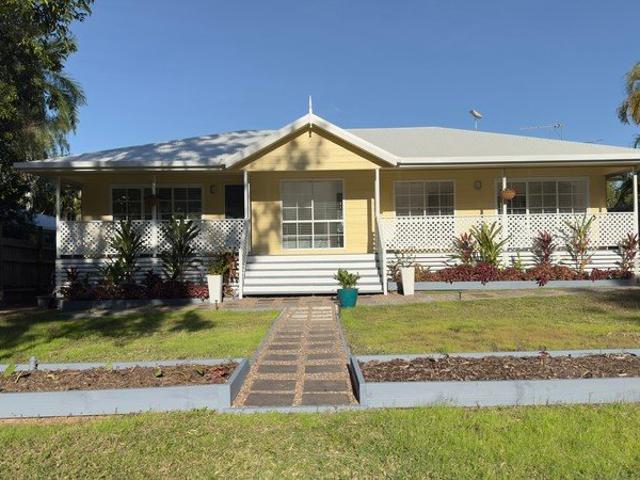 Island Living on 1/4 Acre