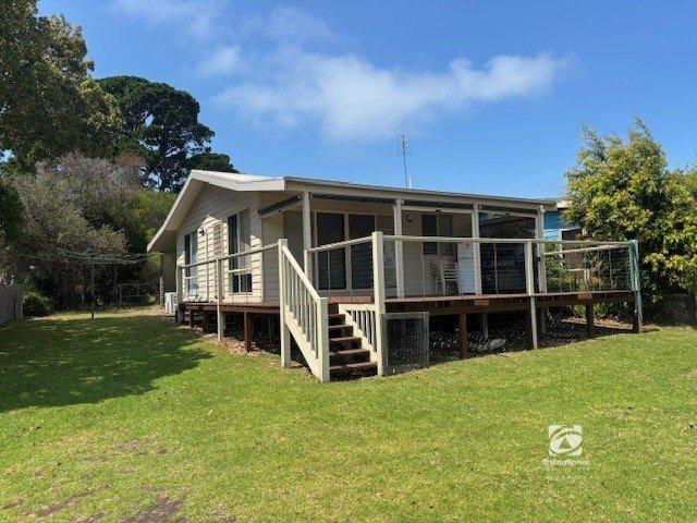 ISLAND LIVING WITH JETTY BERTH