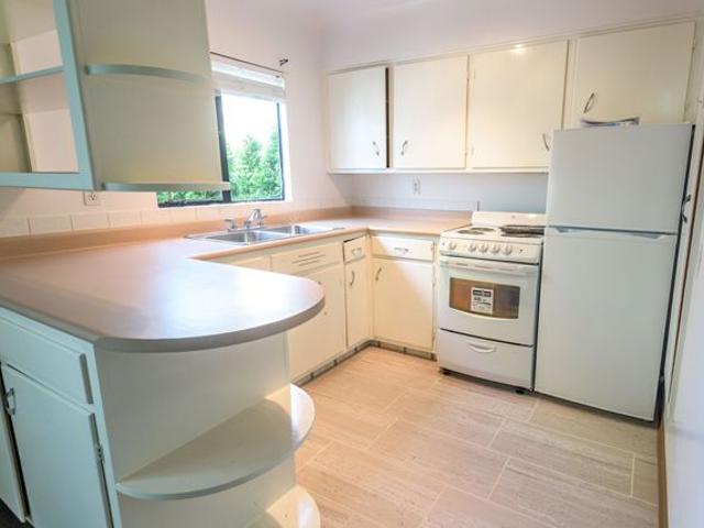 Island Manor Apartments 1 Bedroom
