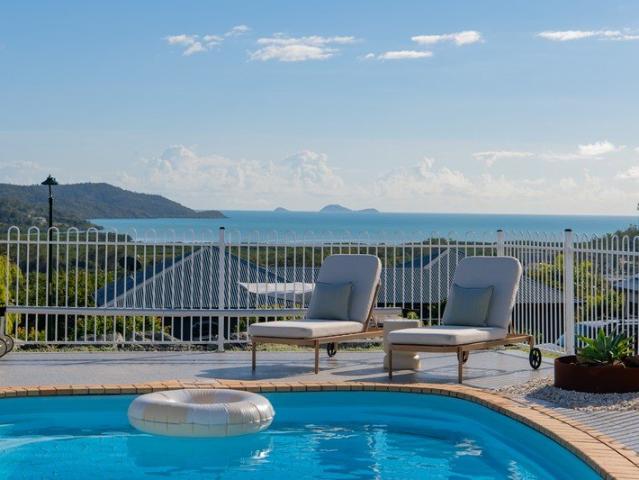 Island Views, Poolside Living & Room for the Boat