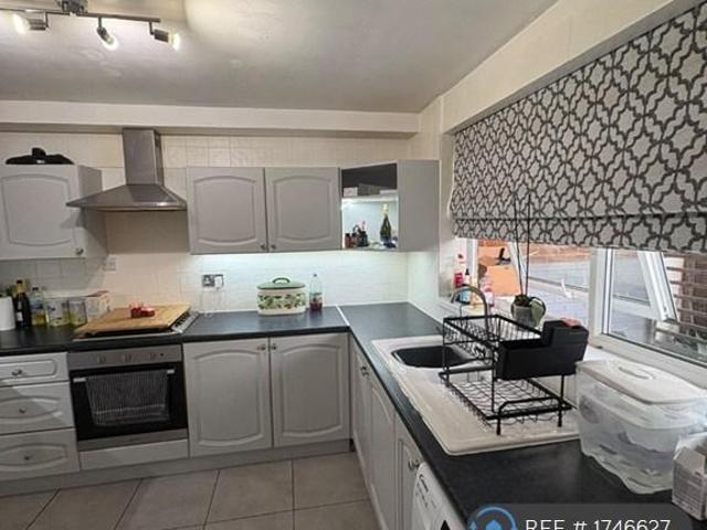 Islay Road, Derby, DE24 3 bed terraced house to rent £950 pcm £219 pw