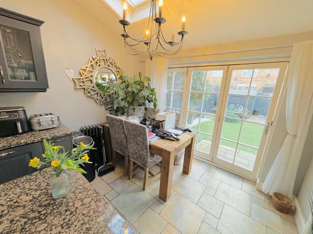 Isle Of Dogs, Canary Wharf, London E14, 3 bed terraced house to rent, £3,975 pcm | PrimeLocation