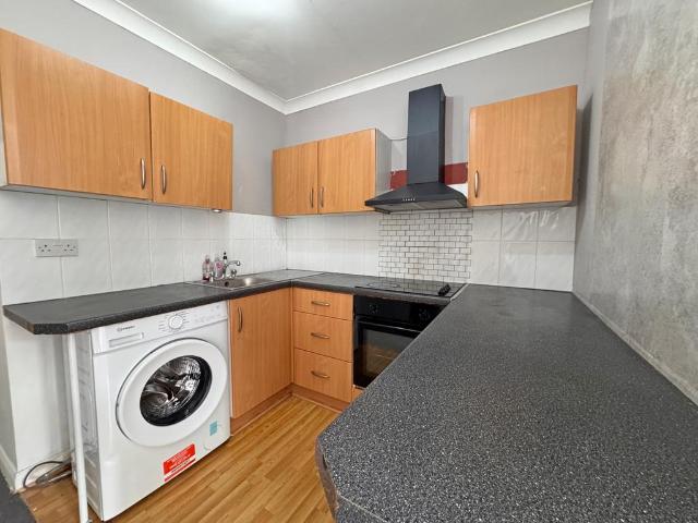 Isleworth, TW7 1 bed flat to rent £1,450 pcm £335 pw
