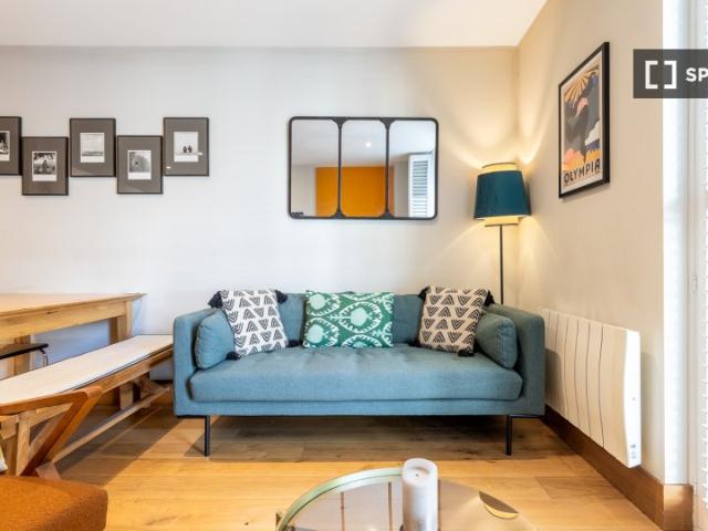 Islington Green War Memorial, Upper Street, London, N1 0NU, United Kingdom | 1 bed apartment for rent #170389955 | Rentberry