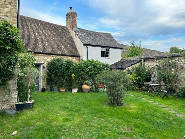 Islip Oxon 4 bed cottage to rent £3,500 pcm £808 pw