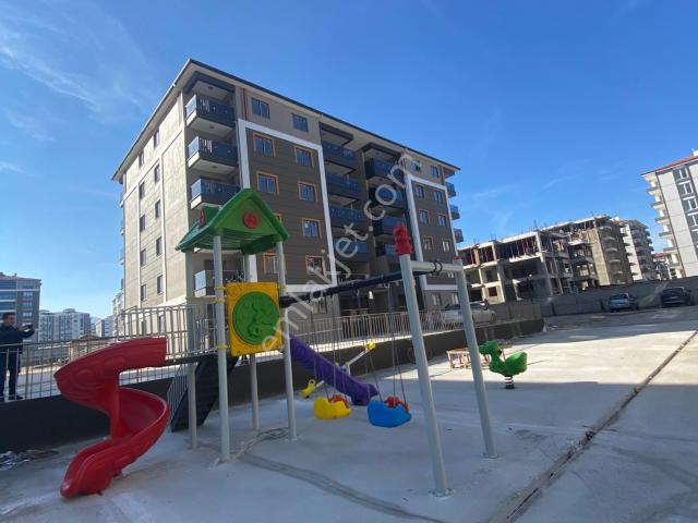 Isparta Muzaffer Türkeşde Satılık 3+1 Sıfır Daire