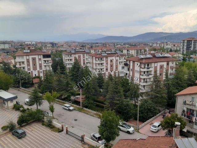 Isparta Merkez Ayazmana Mahallesin'de Ferah 3+1 Kiralık Daire