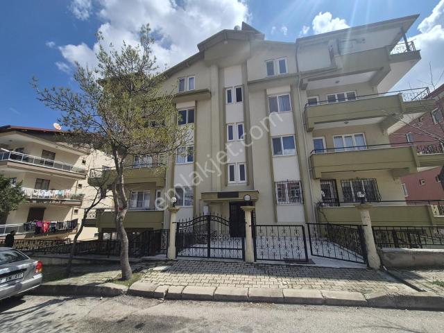 Isparta Merkez Hızırbey Mah. Geniş 3+1 Bahçe Katı Kiralık Daire!