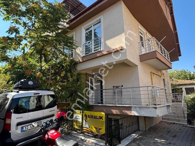 Isparta Merkez Hızırbey Mahallesinde Kiralık Apart