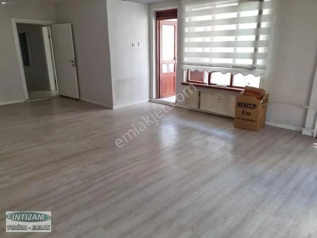 Isparta Merkez Meydan Avm'ye Yakın 3+1 Kiralık Daire