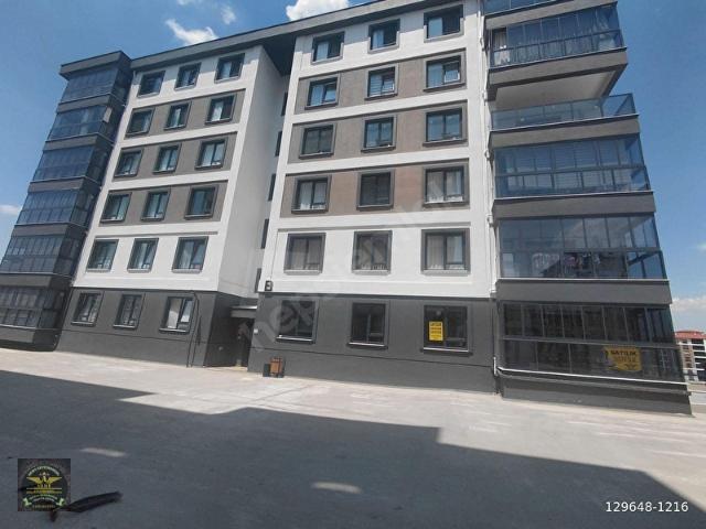 ISPARTA MERKEZ MUZAFFER TÜRKEŞ MAHALLESİ'NDE SÖYLEYİCİLER VENÜS SİTESİ'NDE SATILIK 3+1 DAİRE