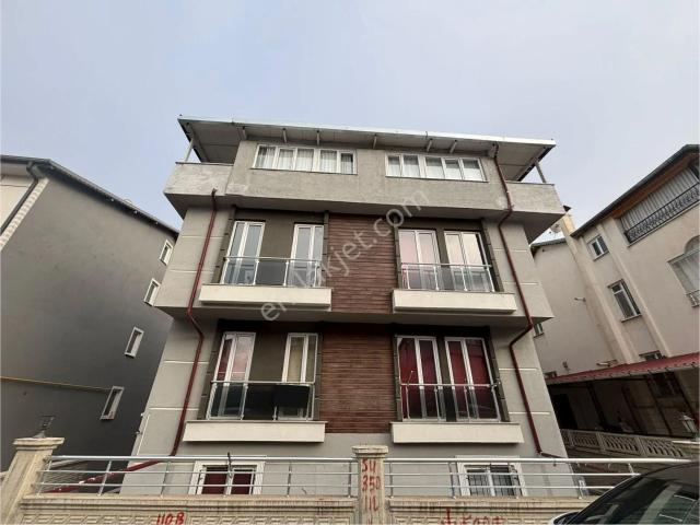 Isparta Fatih Mahallesinde 1+0 Kiralık Apart