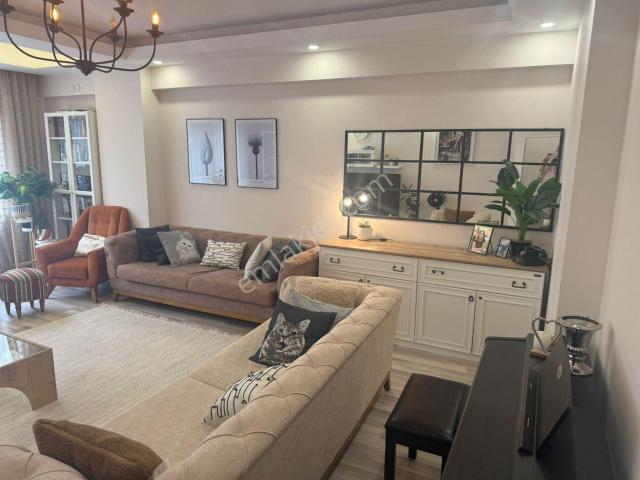 Isparta Gülistan Mahallesi Metro Saba Sitesi'nde 143 M² Net, Lüks 3+1 Satılık Daire