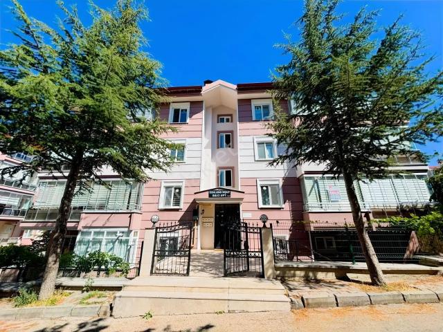 Isparta Hızırbey Mahallesinde Eşyalı 3+1 Kiralık Daire