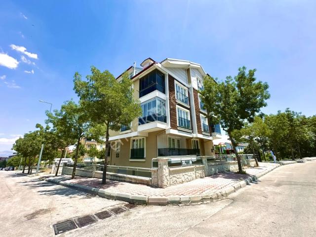Isparta Hızırbey Mahallesinde Geniş Ve Modern 4+1 Satılık Daire