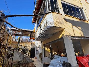 Isparta Işıkkentte Bahçeli 3 Katlı Triplex Müstakil Ev