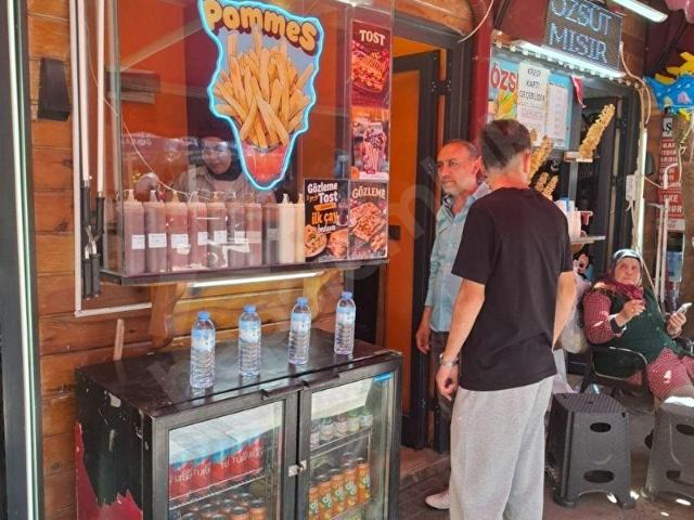 ISPARTA KAYMAKKAPI MEYDANINDA DEVREN KİRALIK BÜFE
