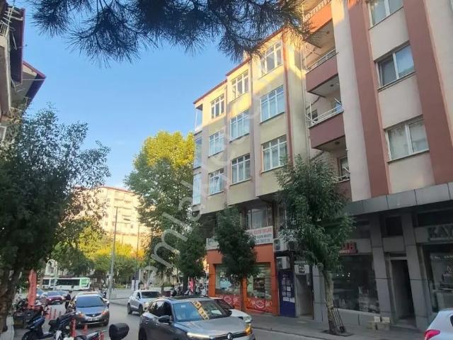 Isparta Pirimehmet'te Geniş Balkonlu Kiralık 3+1 Daire