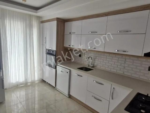 Isparta Çünür Mahallesinde Eşyalı 3+1 Kiralık Daire