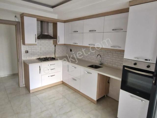 Isparta Çünür Mahallesin'de 3+1 Kiralık Daire