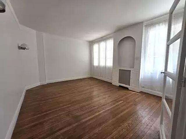Issy les Moulineaux 92130 Achat / Vente appartement 2 pièces t2 cave