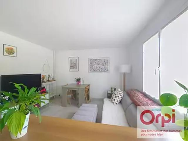 Issy les Moulineaux 92130 Achat / Vente appartement 3 pièces t3 cave