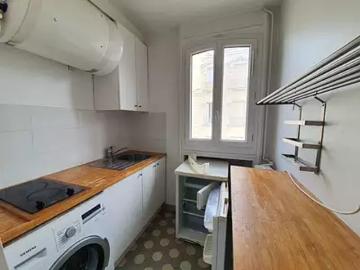 Issy les Moulineaux 92130 Location appartement 1 pièce t1 au dernier étage
