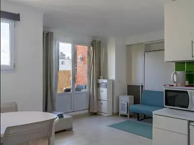 Issy les Moulineaux 92130 Location appartement 1 pièce t1 terrasse balcon