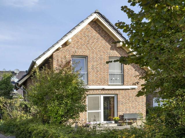 Isselburg: Freistehendes Einfamilienhaus mit Garten & Photovoltaik in familienfreundlicher Lage