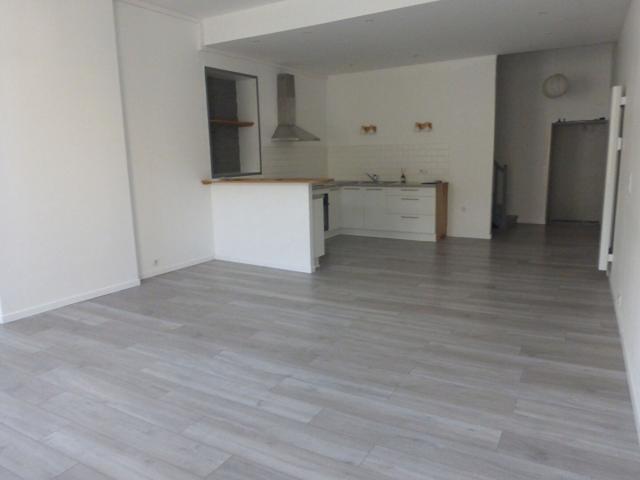 ISSOIRE / Appartement en triplex de 4 pièces avec 3 chambres en plein centre ville !