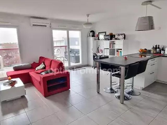 Istres 13800 Achat / Vente appartement 2 pièces t2 au dernier étage terrasse