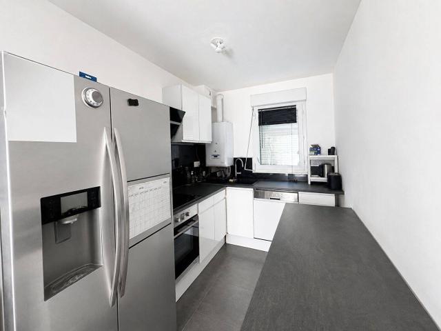 ISTRES APAPRTEMENT T3 59.25 m2 JARDINET + PARKING + ATELIER