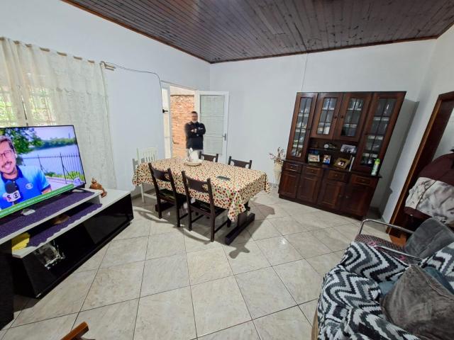 Ipanema Casa 2 dormitórios, semi mobiliada, 1 vaga ALUGA!