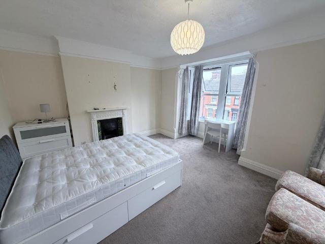 Ipswich IP1 1 bed in a house share to rent £575 pcm £133 pw