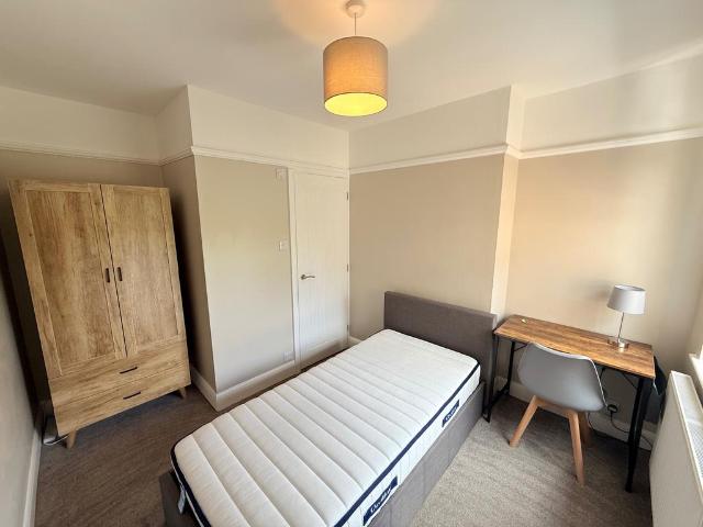 Room 4, 47 Sidegate Lane, Ipswich IP4 1 bed in a house share to rent £625 pcm £144 pw