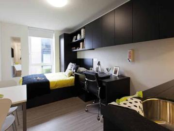 iQ Hammersmith, London Has an Apartment