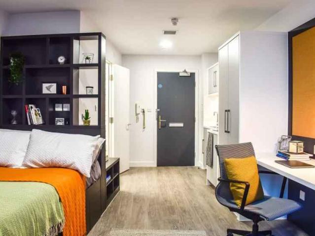 iQ Shoreditch, London Has an Apartment