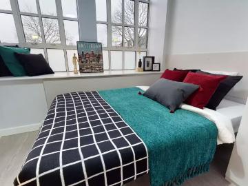 iQ Studios 51, Birmingham Has an Apartment