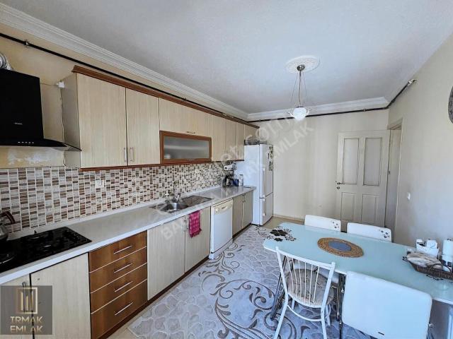 Irmak Emlak yapracık Toki Konutları Ara Katta Satılık 4+1 Daire