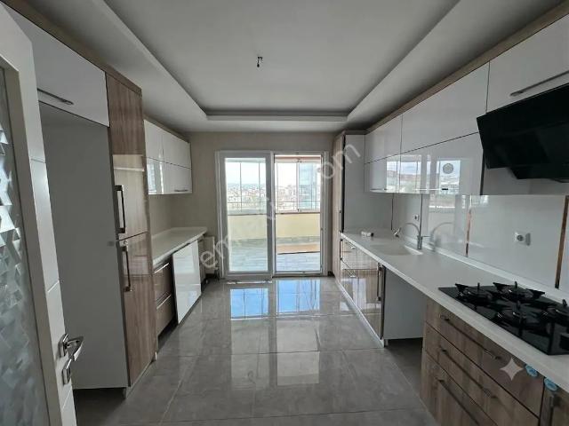 Irmak Emlak bağlıca Satılık Katta Tek K.otoparklı 4+1 Daire