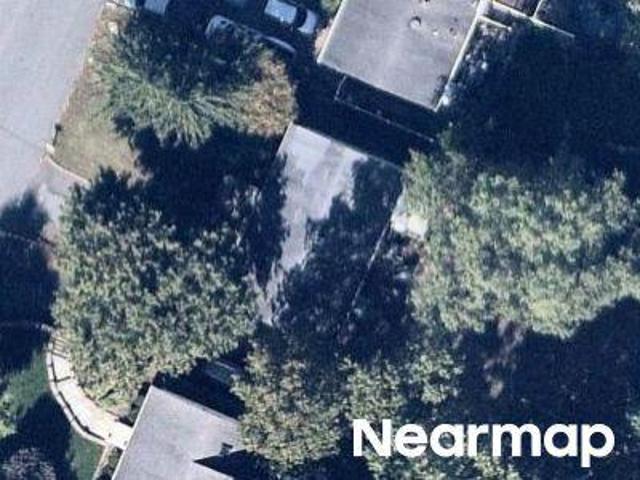Iroquois Ave