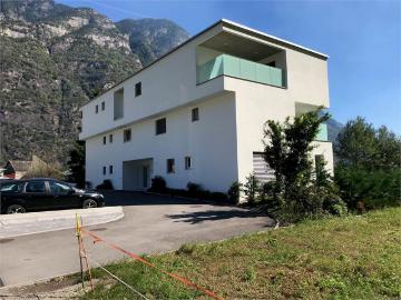 Iragna, affitto 2.5 locali piano terra con giardino privato
