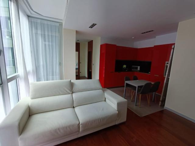 IRIZAR ALQUILA BONITO APARTAMENTO ISOZAKI CON TERRAZA, GARAJE DIRECTO Y TRASTERO AMUEBLADO