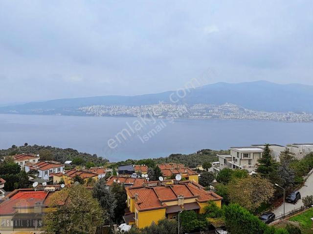 Şirinden Harmankayada Bahçeli Harika Deniz Manzaralı 5+2 Villa