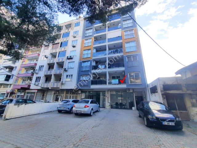 Şirinevler Adliye Karşısında Asansörlü 2.kat, 1+1 Daire.