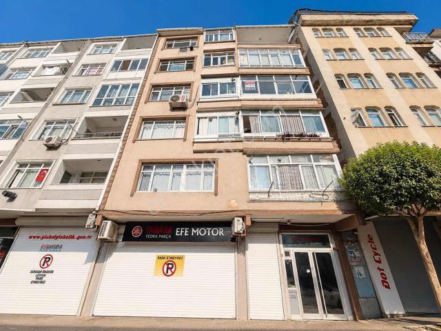 Şirinevler Kocasinan Caddesinde Kiralık 2 + 1 Daire