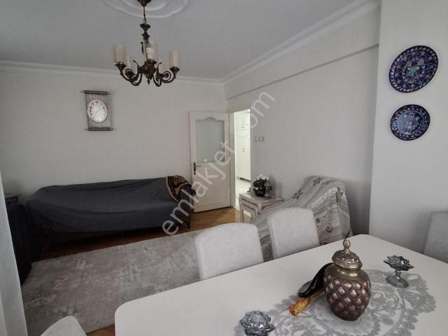 Şirinevler’in Kalbinde, Yatırım Fırsatı 2+1 Daire